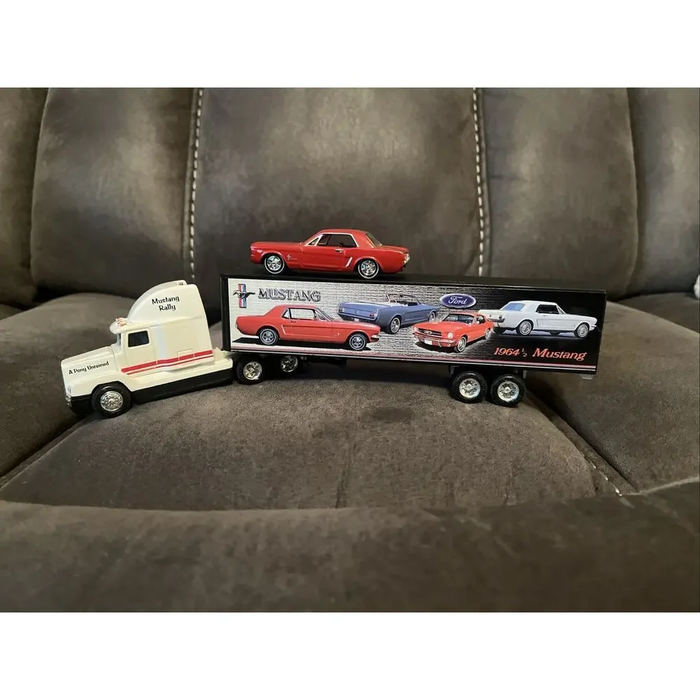 ERTL COLLECTIBLES 1964-1/2 Ford Mustang 1:64 FREIGHTLINER TRACTOR TRAILER TRUCK
